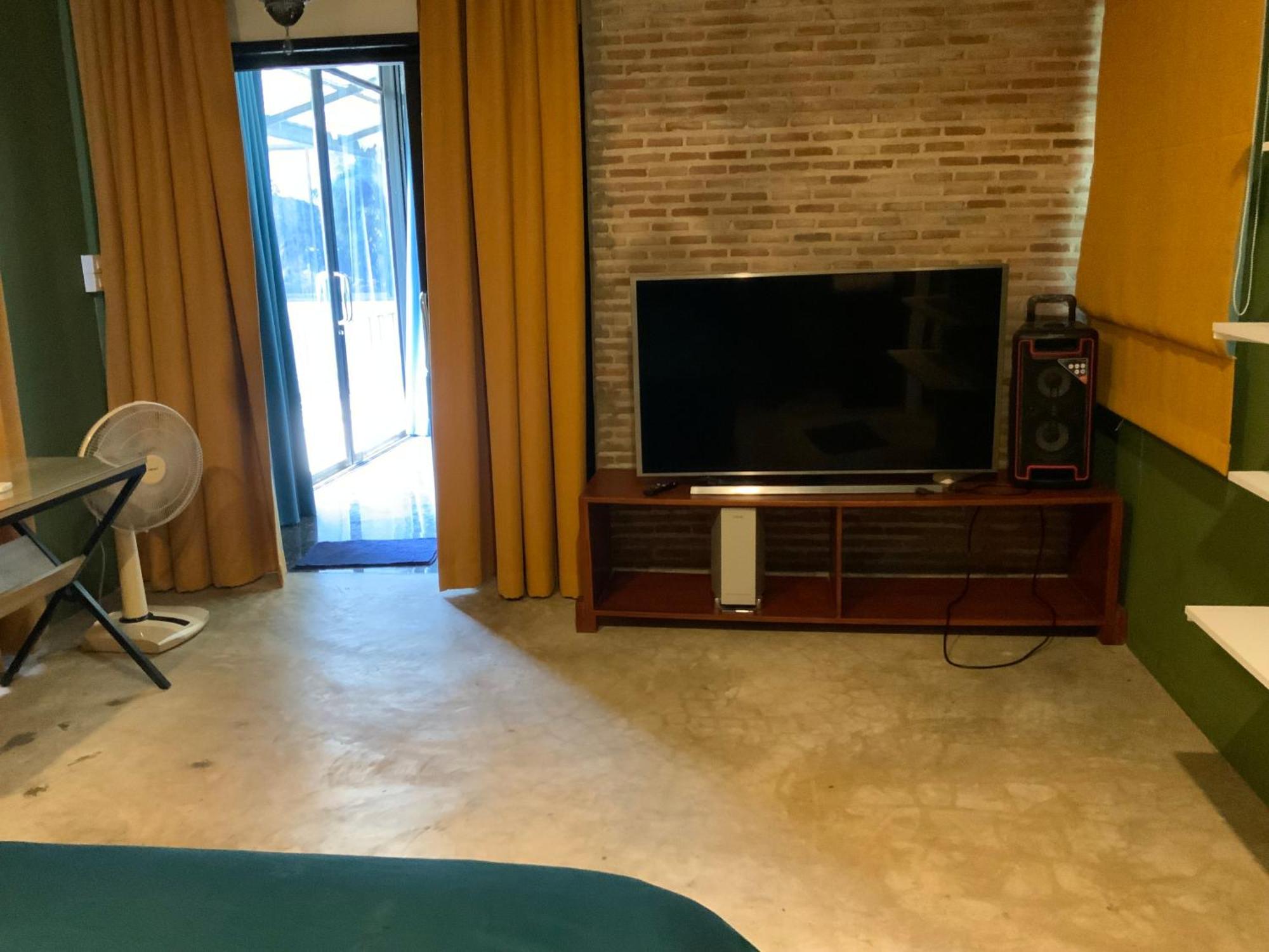 Morocco Blue Cafe By Chilong River Farm Resort Muang Kosum Extérieur photo